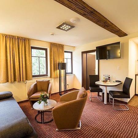 Hotel Goldener Hirsch Suhl Buitenkant foto