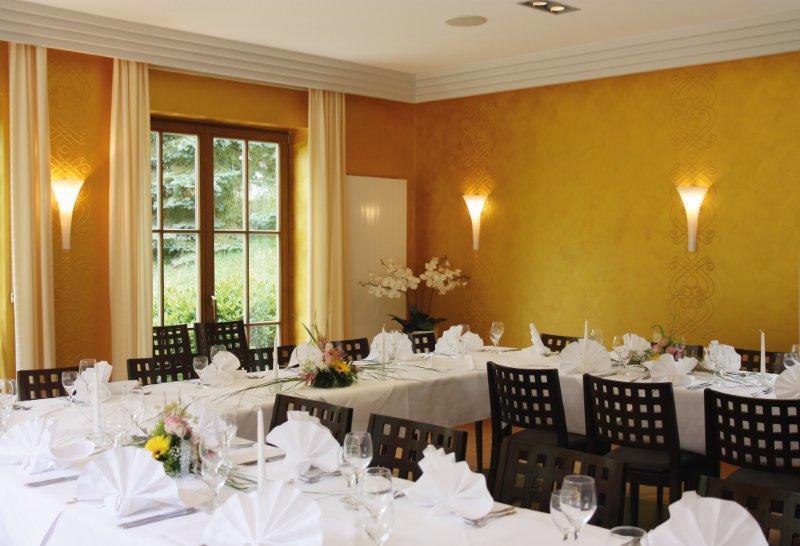 Hotel Goldener Hirsch Suhl Buitenkant foto