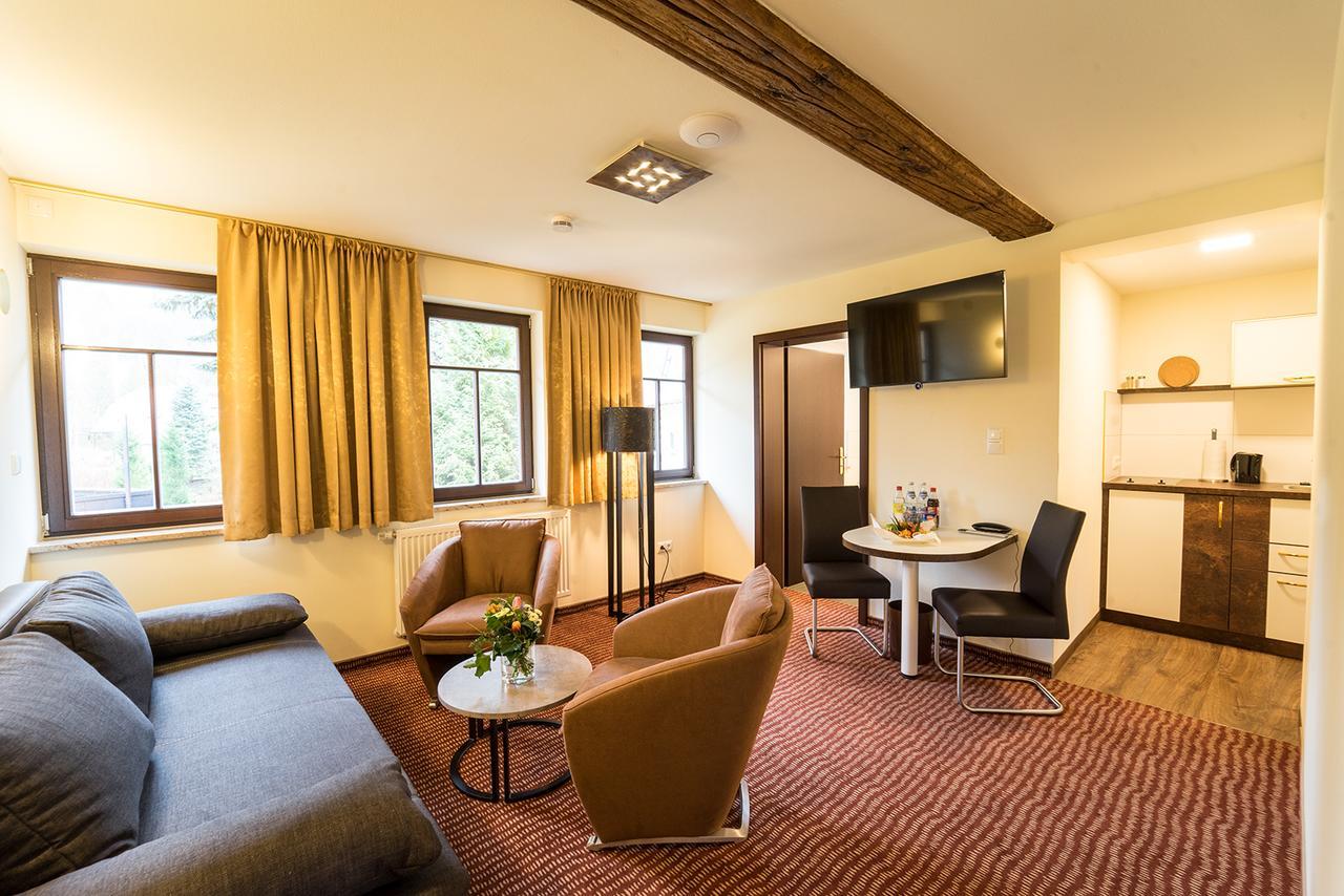 Hotel Goldener Hirsch Suhl Buitenkant foto