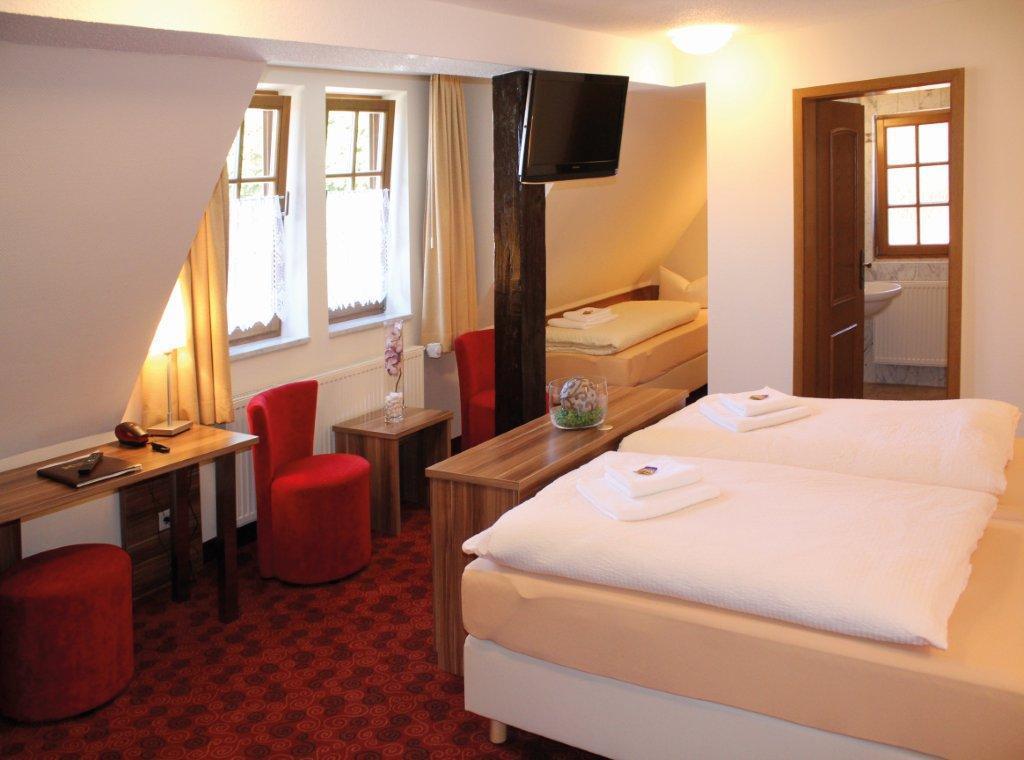 Hotel Goldener Hirsch Suhl Buitenkant foto